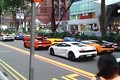 Cả dàn "siêu bò" Lamborghini gầm rú diễu hành trên phố