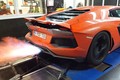 Lamborghini Aventador "khạc lửa" trên máy đo công suất