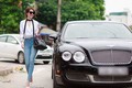 “Nữ hoàng nội y” cưỡi xe sang Bently tiền tỷ tại Bắc Ninh