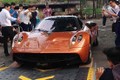 Minh Nhựa “cưỡi thần gió” Pagani Huayra 80 tỷ... trong sân