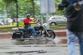 Dân chơi môtô Harley Sài Gòn "luyện công" dưới mưa