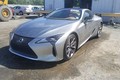 Xe Lexus LC500 giảm giá chỉ 542 triệu vì... mưa đá