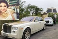 Rolls-Royce Phantom "biển khủng" rước cô dâu vàng đeo trĩu cổ 