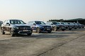 Cầm lái dàn xe sang đắt tiền của Mercedes-Benz tại Hà Nội 