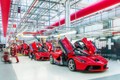 Lý do nhân viên Ferrari thừa tiền cũng không được mua “siêu ngựa“