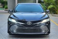 Toyota Camry "full option" chạy 3 năm chỉ 900 triệu ở Hà Nội