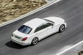 S-Class Hybrid đầu tiên của Mercedes có gì đặc biệt?