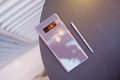Galaxy Note 8 tím khói: Đẹp như phụ kiện thời trang