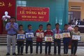 Giáo viên dạy học gần 20 năm mới có mấy trăm nghìn thưởng Tết