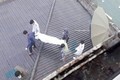 Bệnh nhân hoảng hồn thấy thi thể người trên mái nhà của bệnh viện