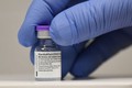 FDA cấp phép sử dụng khẩn cấp vaccine của Pfizer-BioNTech