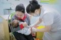 Hà Nội thông tin về sự cố tiêm nhầm vắc xin cho 18 trẻ nhỏ từ 2-6 tháng 