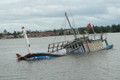 Sóng lớn nhấn chìm 5 tàu, bão số 9 đang áp sát Bình Định