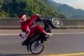 Bắt tạm giam thanh niên đóng 'ông già Noel' bốc đầu xe máy ở Thái Nguyên