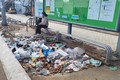 TP HCM: Vứt rác bừa bãi từ đường phố đến miệng cống thoát nước 
