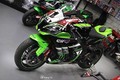 Kawasaki ZX-10R “siêu khủng” phong cách xe đua ở Sài Gòn