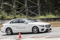 “Xào, chẻ” xế sang Mercedes như tay đua tại Hà Nội