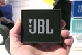 Mở hộp loa bluetooth JBL Go giá chưa tới 1 triệu đồng
