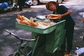 Loạt ảnh cực lý thú về bánh mì ở Sài Gòn xưa