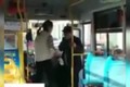 Video: Nhân viên xe buýt mắng chửi, không cho ông lão “bốc mùi” lên xe 