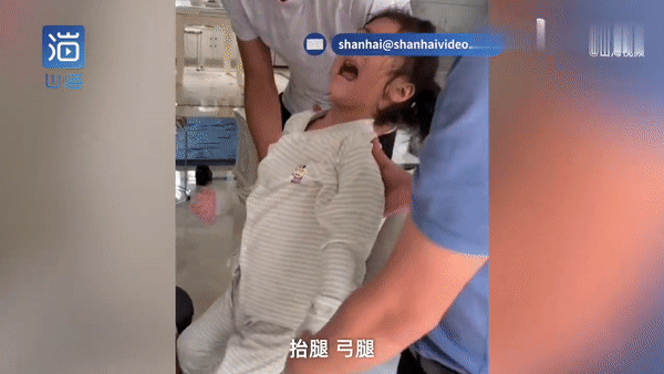 160 triệu người xem clip bé gái Trung Quốc phục hồi sau tai nạn
