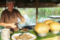 Đặc sản lạ ở An Giang muốn ăn phải trải qua "dầu sôi lửa bỏng"