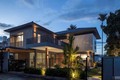 Villa không gian mở, ngắm sự chuyển tiếp sớm hôm qua những khung cửa