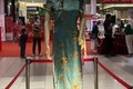 Ma-nơ-canh đón Tết ở trung tâm thương mại Malaysia khiến khách hết hồn 