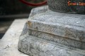 Cận cảnh giếng đá cổ mang hoa văn đế vương phát lộ ở Hà Nội