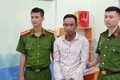 Người đàn ông cầm rựa chặn xe, cướp tài sản người đi đường