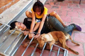 Thanh Hóa: Người dân xích cặp tình nhân trộm chó cùng tang vật