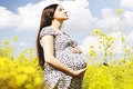 Mẹ mang thai muộn sống lâu hơn bình thường