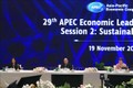 Chủ tịch nước Nguyễn Xuân Phúc dự Phiên họp thứ hai - Tuần lễ Cấp cao APEC 2022