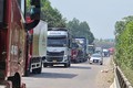 Quảng Nam: Xe tải va chạm trên cầu, Quốc lộ 14B tắc cứng