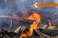 Bình Dương: Cháy công ty gỗ trong đêm, người dân hốt hoảng tháo chạy