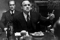 Vì sao bố già Vito Corleone bị ám sát?