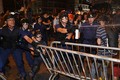 Người biểu tình Hồng Kông bao vây trụ sở chính quyền