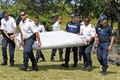 Malaysia xác nhận mảnh vỡ tìm thấy là của Boeing 777