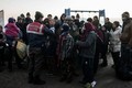 Hàng nghìn người tị nạn Syria chạy tới biên giới TNK