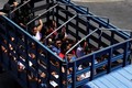 Cảnh xe tải chở 120 tên mafia ở El Salvador
