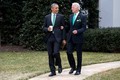 Ảnh thân thiết giữa Tổng  thống Obama và Phó TT Biden