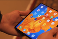 Video: Huawei trình làng smartphone màn hình gập Mate Xs 2.700 đôla