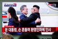 Đích thân Chủ tịch Kim Jong-un ra sân bay đón Tổng thống Hàn Quốc