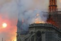 Pháp tá hỏa với "kế" dập lửa Nhà thờ Đức Bà Paris của ông Trump