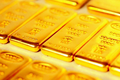 Giá vàng hôm nay 1/5: Đối mặt rủi ro, vàng có nguy cơ giảm