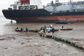 Quảng Ninh: Ba người tử vong do bị ngạt khí trong khoang máy tàu chở gỗ dăm
