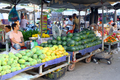 Chợ truyền thống, siêu thị ‘ảm đạm’ ngày giáp Tết