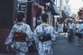 Tại sao khi mặc Kimono, phụ nữ Nhật Bản cần thắt một chiếc gối sau lưng?