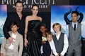 Jolie và Pitt, cuộc chiến PR rực lửa giữa hai kẻ "yêu nhau"