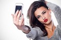 Facebook sắp bắt bạn chụp selfie nếu muốn đăng nhập